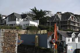 Where Does Gordon Ramsay Live