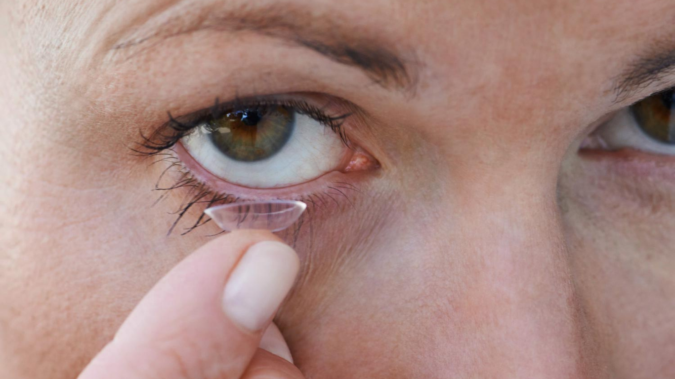 Kontaktlinsen Einsetzen